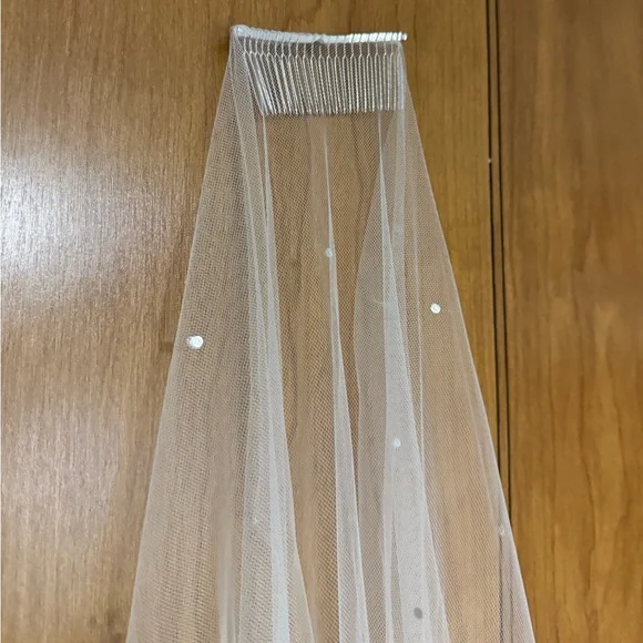 Brides & Hairpins Estee Swarovski Crystal Chapel Veil display picture 1